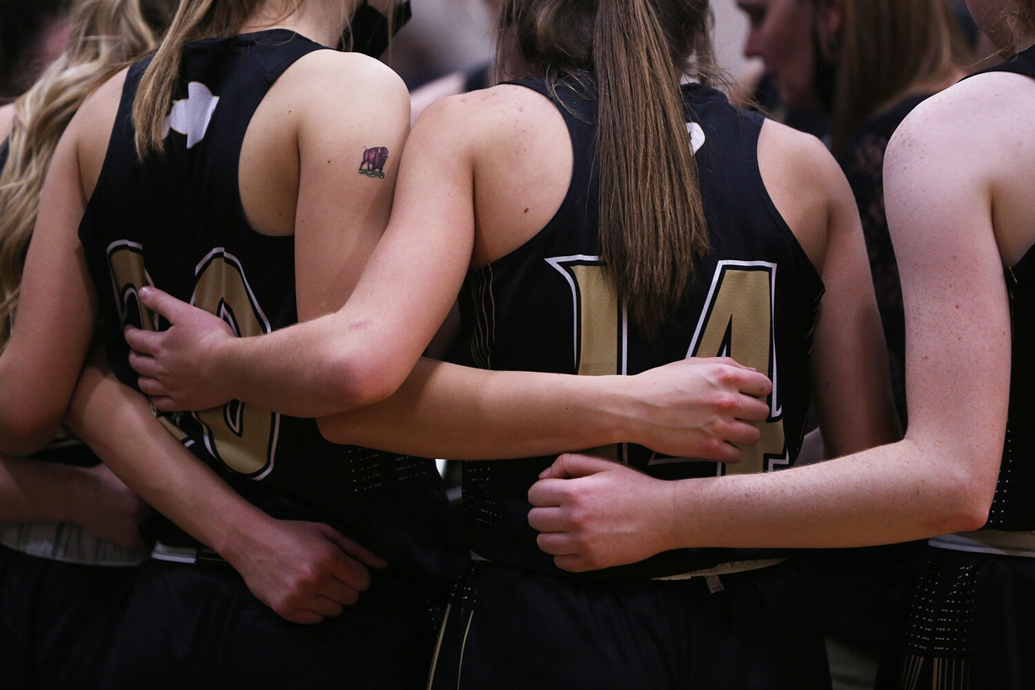 Buffalo girls showed off temporary tattoos